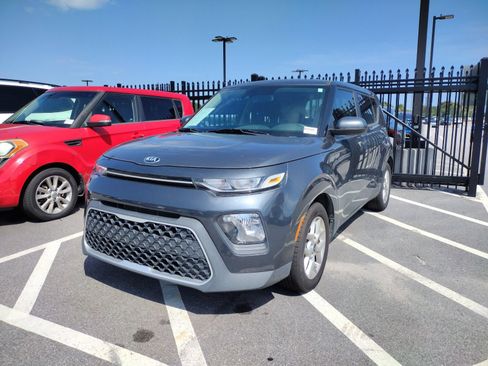 Used 2021 Kia Soul S FWD image 3