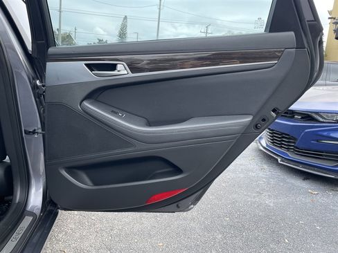 Used 2015 Hyundai Genesis 3.8 image 43