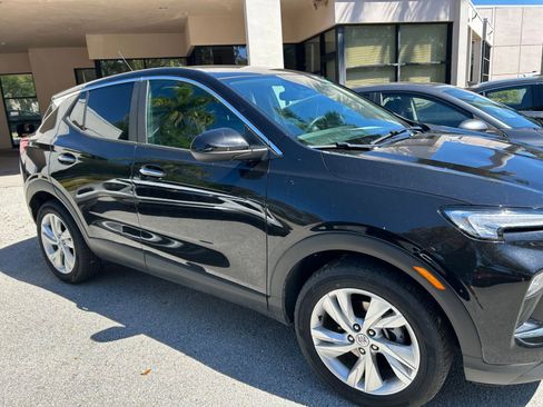 Used 2025 Buick Encore GX Preferred image 2