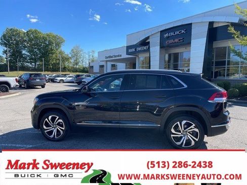 Used 2021 Volkswagen Atlas Cross Sport SEL Premium image 1