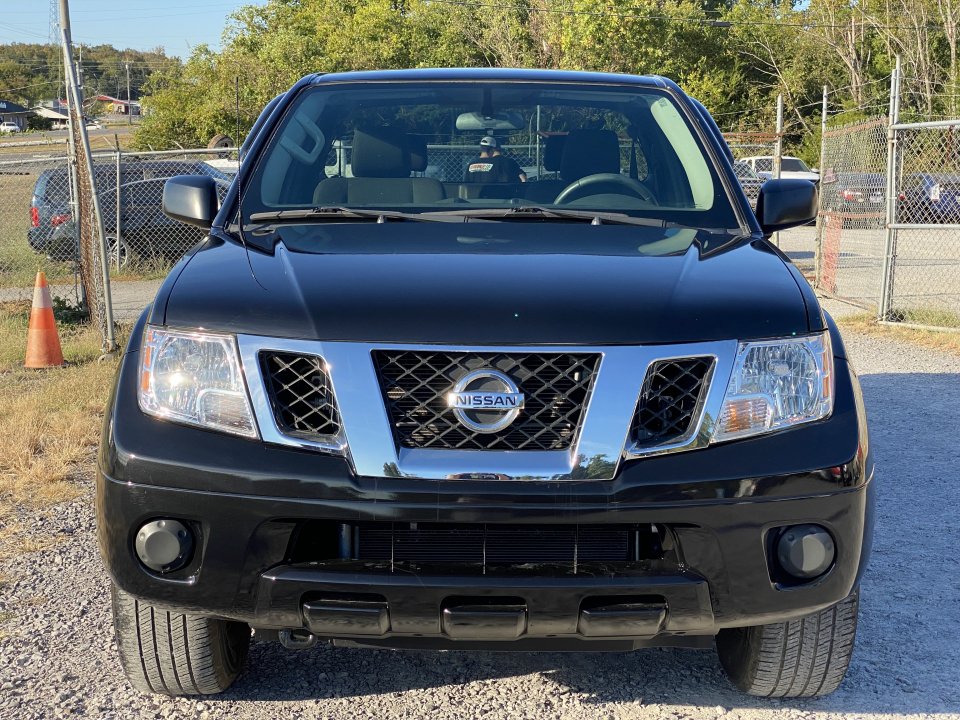 Used 2020 Nissan Frontier S AWD/4WD image 1