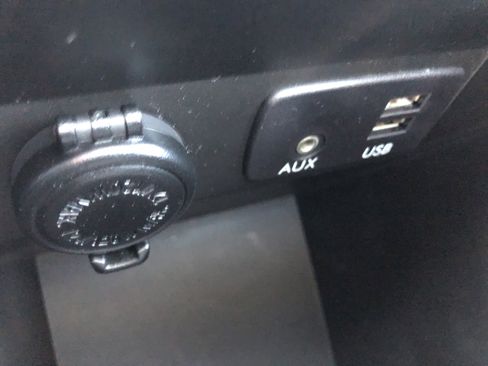 Used 2018 Subaru Crosstrek 2.0i Limited image 7