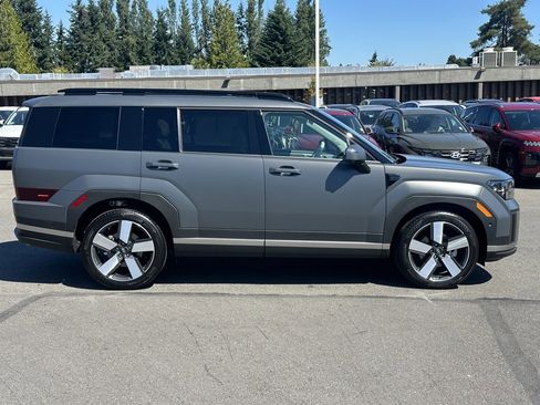 Used 2025 Hyundai Santa Fe Limited image 10