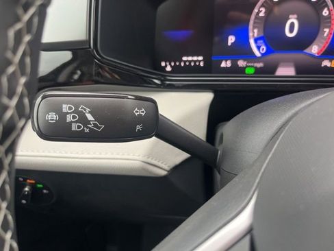 New 2026 Volkswagen Taos S image 12