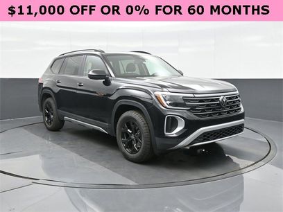 New 2025 Volkswagen Atlas Peak Edition SE