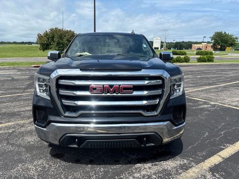 Used 2019 GMC Sierra 1500 SLE w/ X31 Off-Road Package AWD/4WD image 2