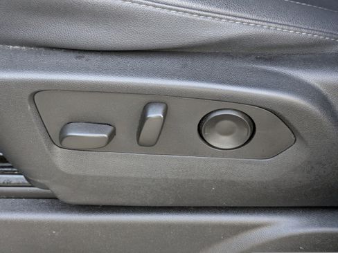 Used 2023 Chevrolet Tahoe LT image 14