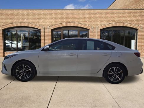 Used 2023 Kia Forte LXS image 7