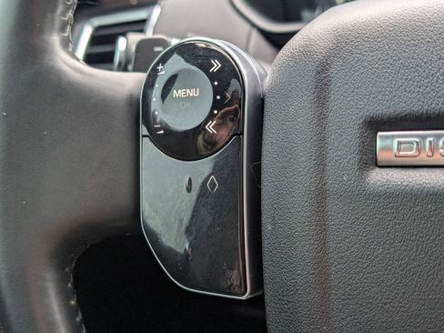 Used 2020 Land Rover Discovery HSE image 24