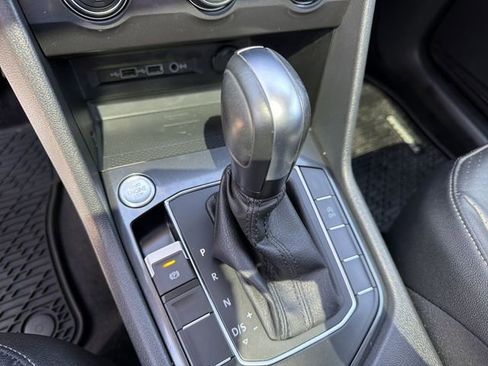 Used 2020 Volkswagen Tiguan SE w/ Panoramic Sunroof Package AWD/4WD image 20