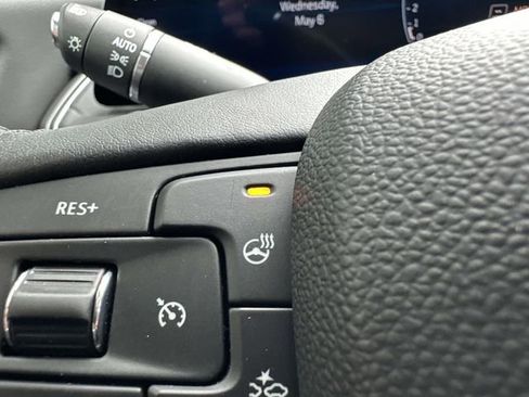 Certified 2025 Cadillac XT4 Premium Luxury AWD/4WD image 37