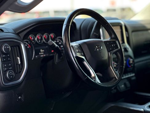 Used 2021 Chevrolet Silverado 1500 LT Trail Boss w/ Convenience Package II image 9