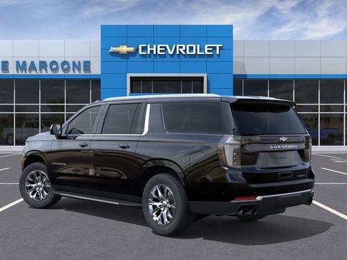 New 2026 Chevrolet Suburban Premier image 3