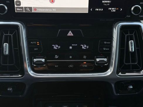 Certified 2023 Kia Sorento SX image 41