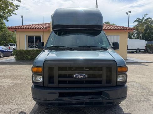 Used 2014 Ford E-350 and Econoline 350 Extended Super Duty w/ Power Group RWD image 13