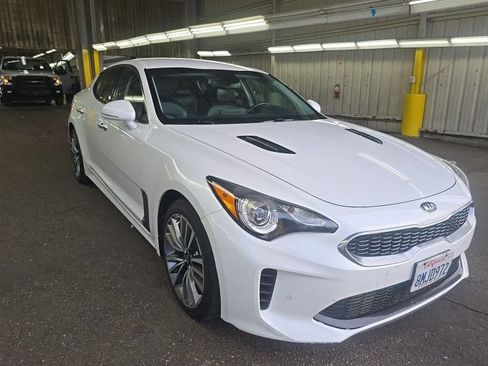 Used 2019 Kia Stinger RWD image 4