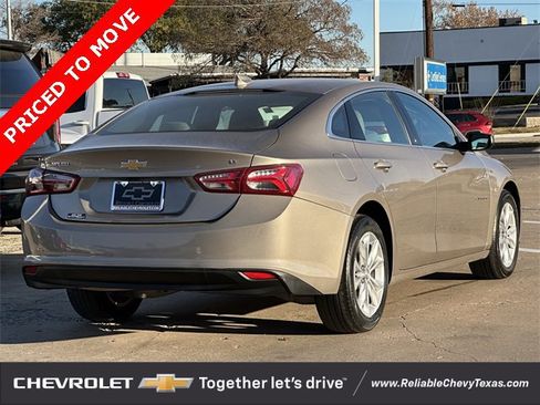 Used 2022 Chevrolet Malibu LT image 4