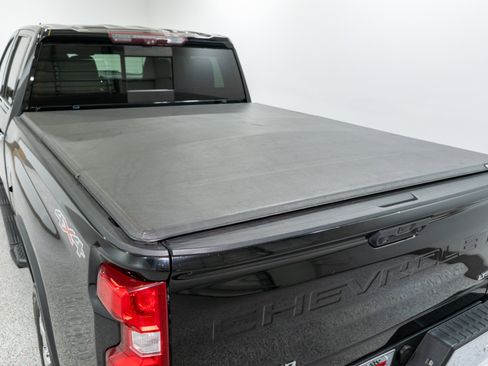 Used 2020 Chevrolet Silverado 2500 LTZ w/ Technology Package image 11