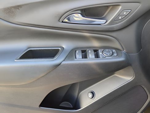 Certified 2023 Chevrolet Equinox LT FWD image 27