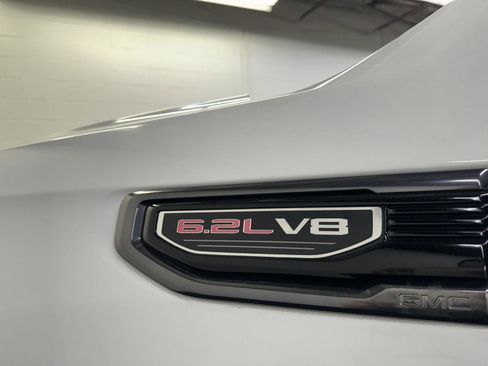 Used 2019 GMC Sierra 1500 AT4 w/ AT4 Premium Package AWD/4WD image 8