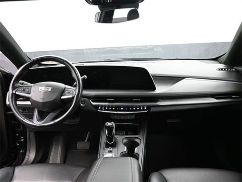 Used 2024 Cadillac XT4 Premium Luxury image 24