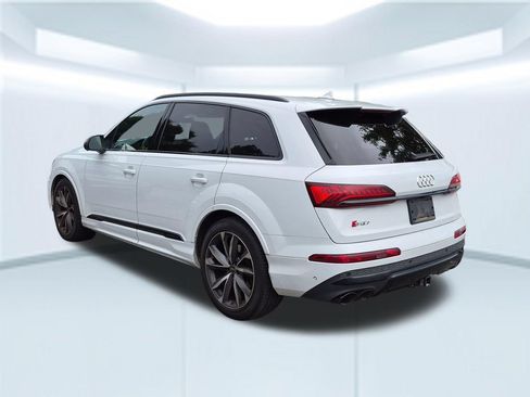 Used 2023 Audi SQ7 Prestige AWD/4WD image 3