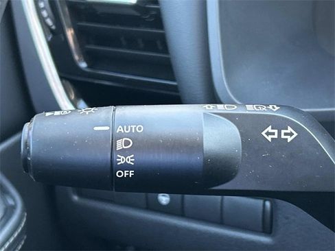 Used 2023 Nissan Rogue SL w/ SL Premium Package image 33