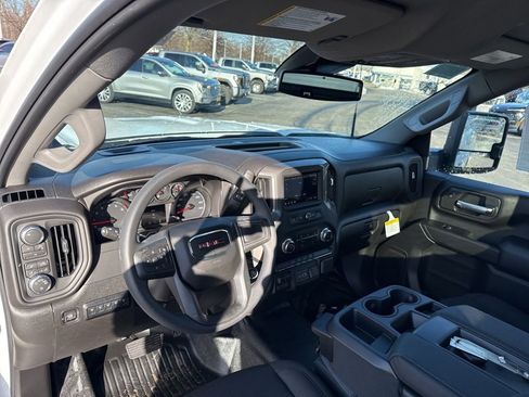 New 2026 GMC Sierra 2500 Pro w/ Convenience Package image 9