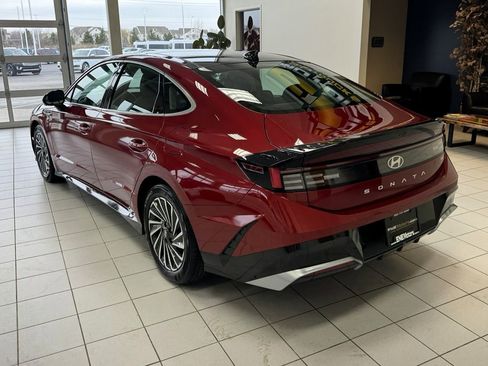 Used 2025 Hyundai Sonata Limited image 3