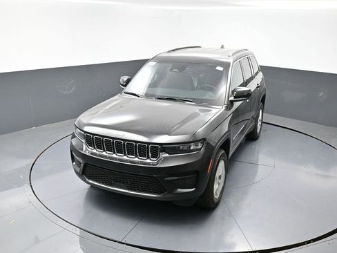 New 2025 Jeep Grand Cherokee Laredo X w/ Luxury Tech Group I image 38