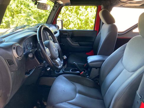 Used 2016 Jeep Wrangler Sport w/ Connectivity Group AWD/4WD image 25