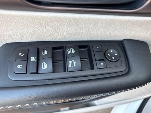 Used 2024 Chrysler Voyager LX FWD image 16
