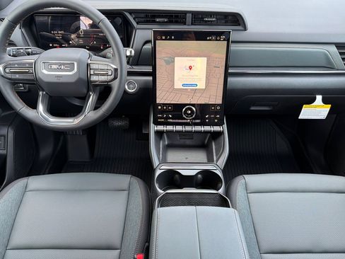 New 2026 GMC Terrain AT4 w/ LPO, Black Badging Package AWD/4WD image 10