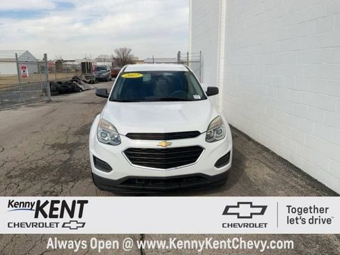 Used 2017 Chevrolet Equinox LS image 5