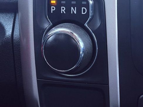 Used 2014 RAM 1500 Classic SLT RWD image 32