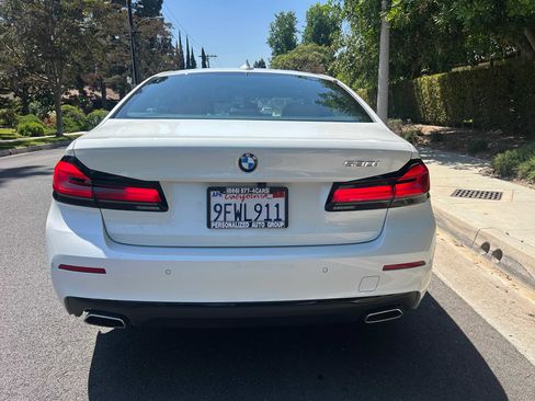 Used 2023 BMW 530i w/ Convenience Package RWD image 6