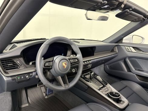 New 2026 Porsche 911 Carrera image 4