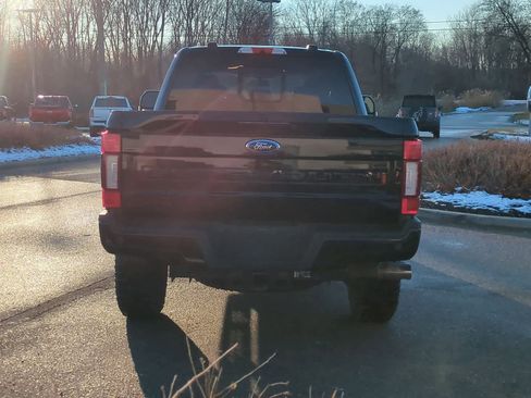 Used 2022 Ford F350 Lariat w/ Tremor Off-Road Package image 7