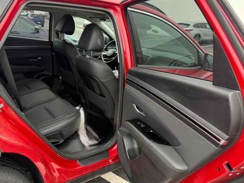 Used 2022 Hyundai Tucson Limited AWD/4WD image 17