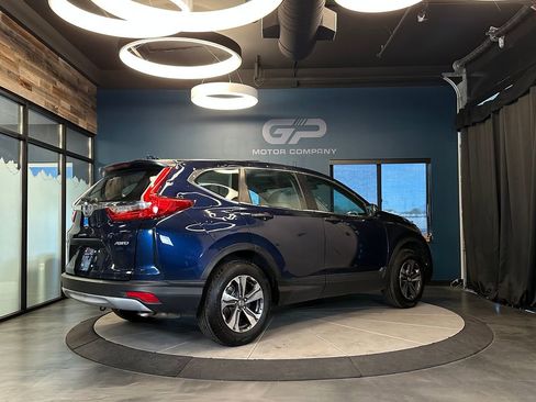 Used 2017 Honda CR-V LX image 3