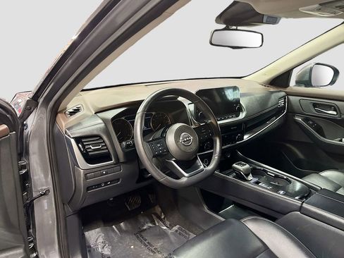 Used 2023 Nissan Rogue SL w/ SL Premium Package FWD image 9