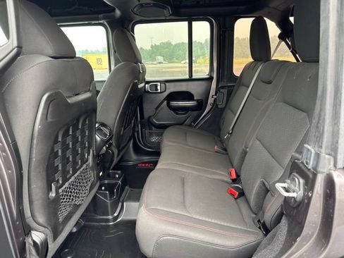 Used 2019 Jeep Wrangler Unlimited Rubicon w/ LED Lighting Group AWD/4WD image 9