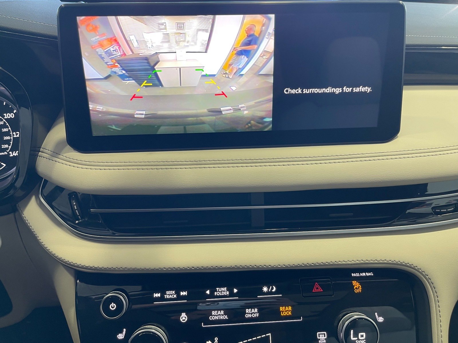 Used 2025 INFINITI QX60 Pure FWD image 50