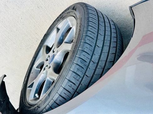 Used 2013 Ford Focus SE FWD image 22