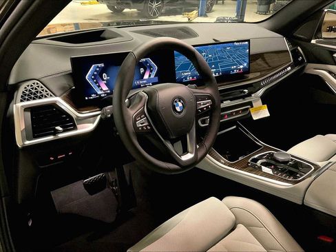 New 2026 BMW X5 xDrive40i w/ Premium Package image 8
