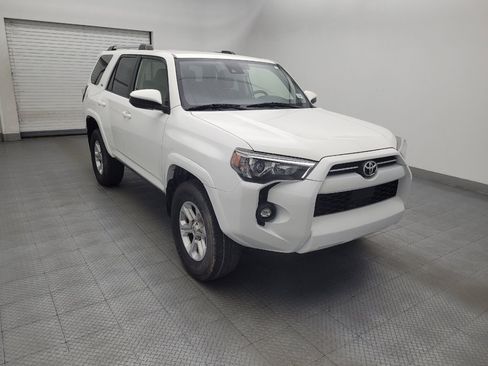 Used 2021 Toyota 4Runner SR5 AWD/4WD image 13