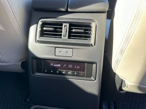 Used 2025 MAZDA CX-90 3.3 Turbo w/ Preferred Package image 37