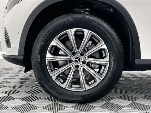 Certified 2024 Mercedes-Benz GLC 300 image 8
