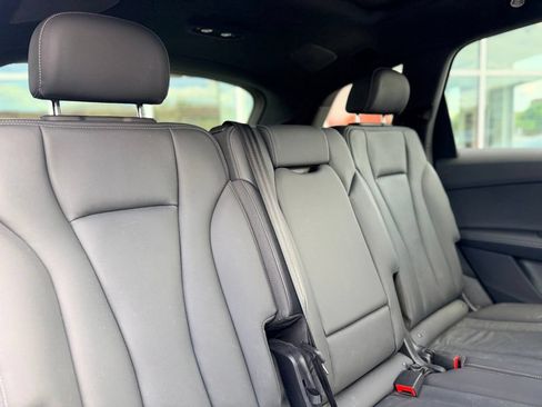 Used 2025 Audi Q7 2.0T Premium Plus w/ Premium Plus Package AWD/4WD image 19