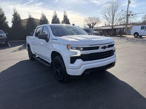 Used 2023 Chevrolet Silverado 1500 RST w/ Convenience Package II image 2